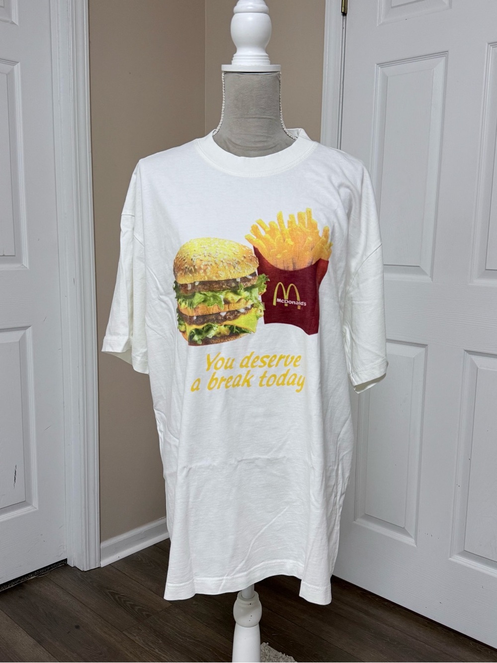 New McDonald's Brand You Deserve a Break Today Big Mac and Fries T-Shirt size XL
